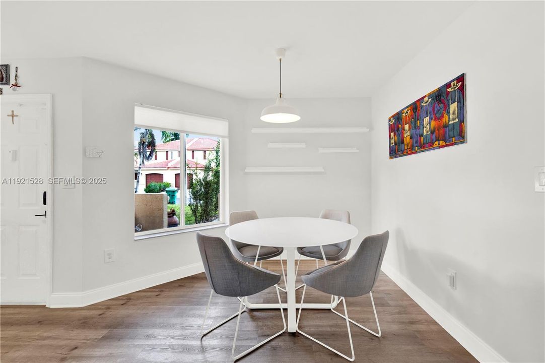 For Sale: $539,000 (3 beds, 2 baths, 1160 Square Feet)