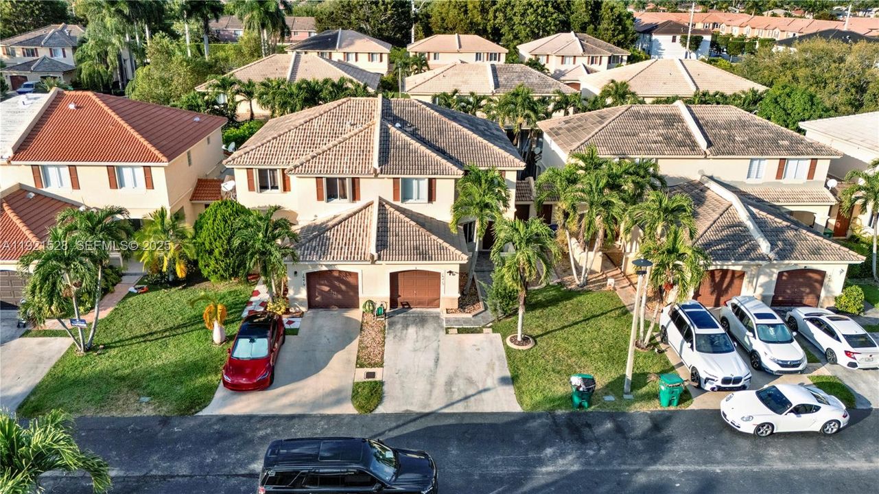 For Sale: $539,000 (3 beds, 2 baths, 1160 Square Feet)