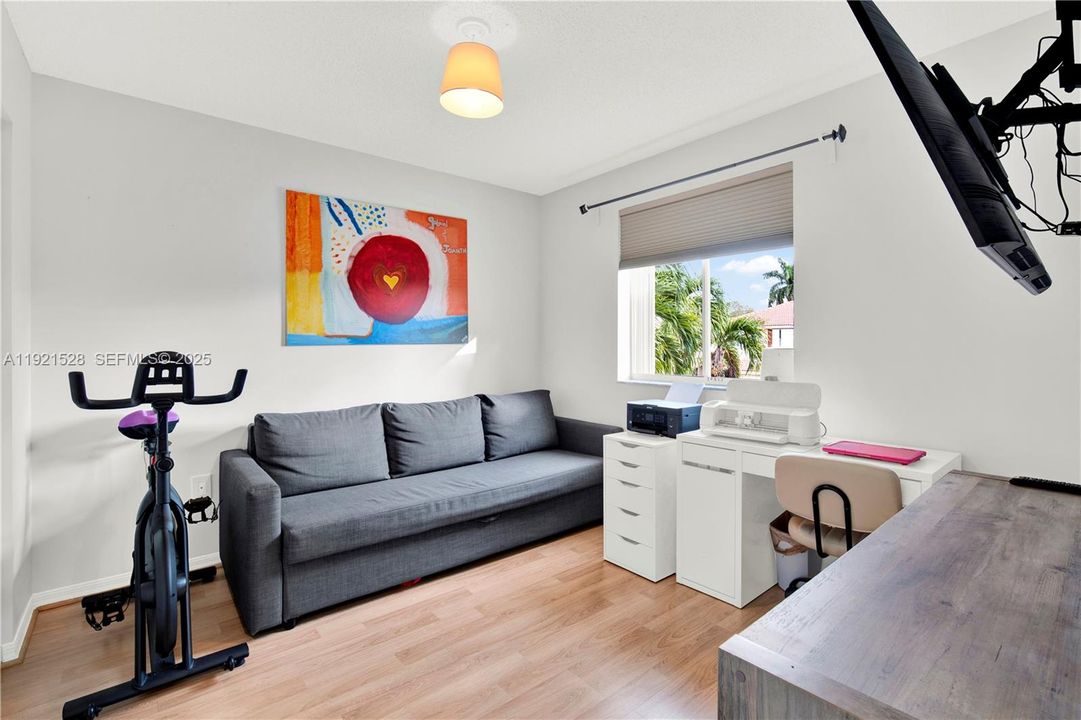 For Sale: $539,000 (3 beds, 2 baths, 1160 Square Feet)