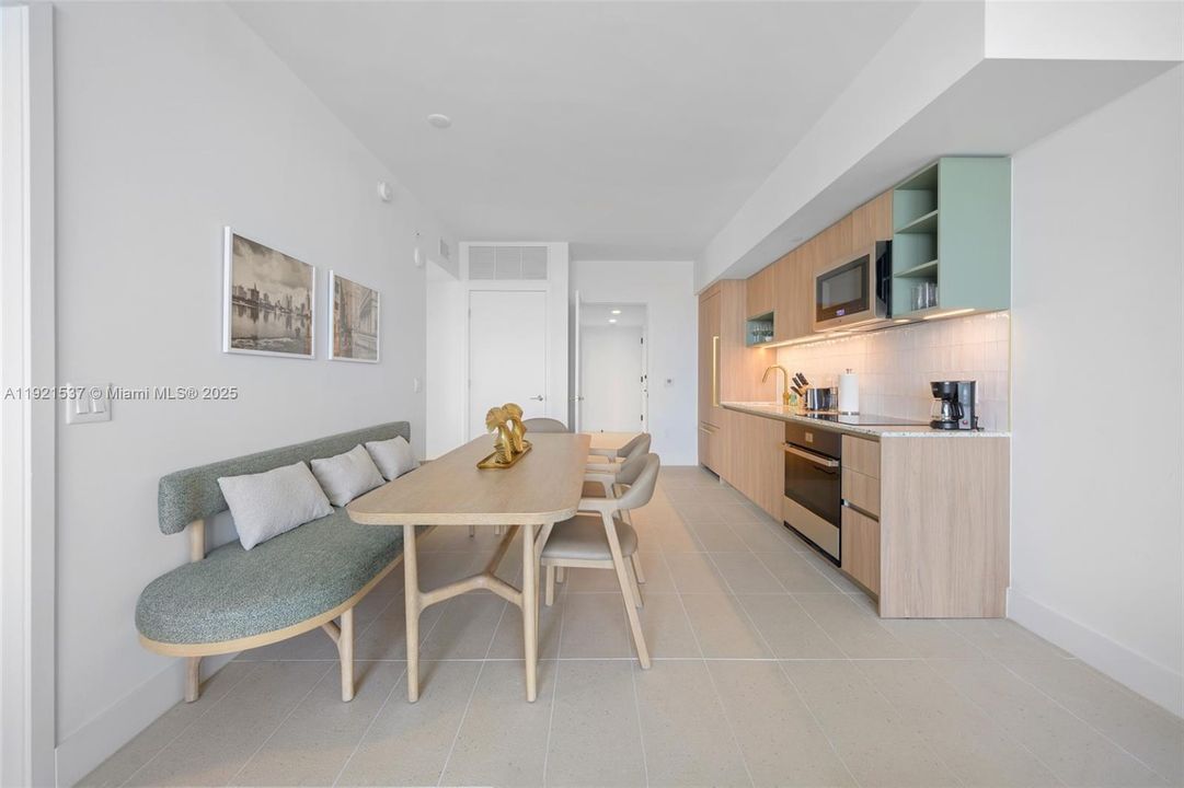 На продажу: $1,350,000 (3 спален, 3 ванн, 0 Квадратных фут)