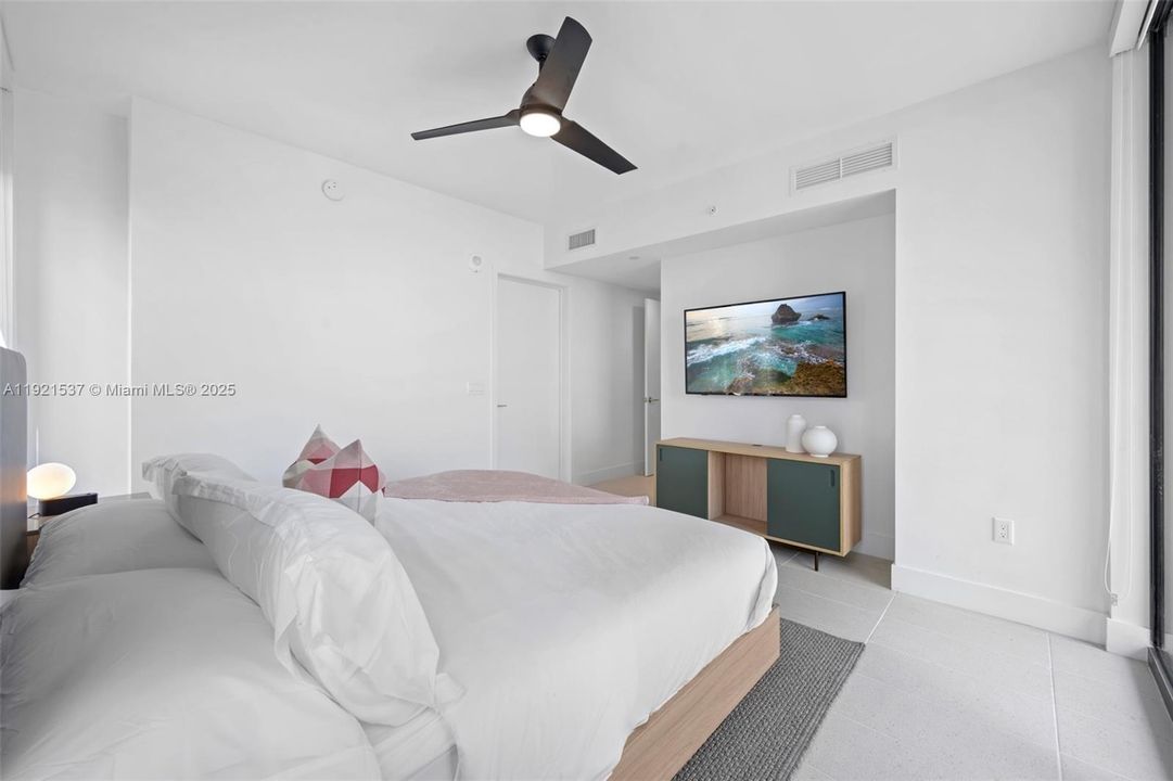 На продажу: $1,350,000 (3 спален, 3 ванн, 0 Квадратных фут)