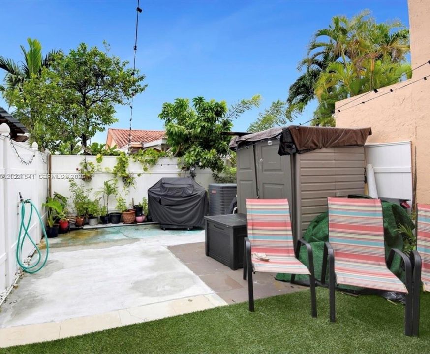 For Sale: $390,000 (3 beds, 2 baths, 1173 Square Feet)