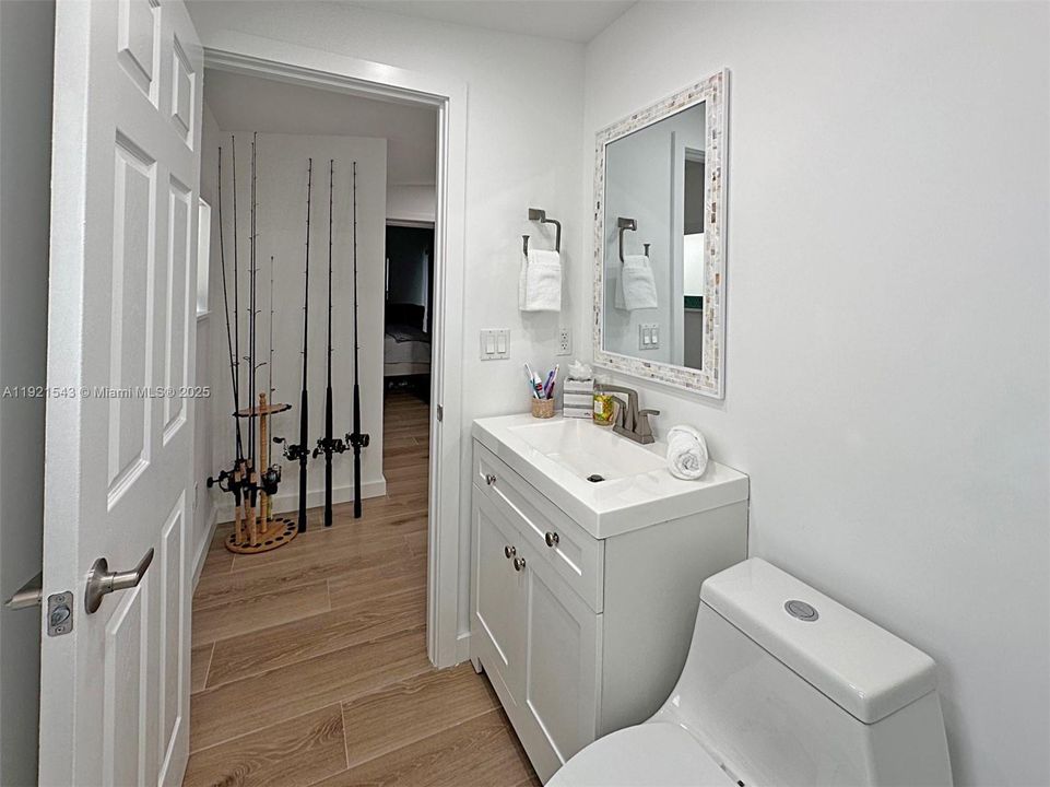 На продажу: $694,000 (2 спален, 1 ванн, 700 Квадратных фут)