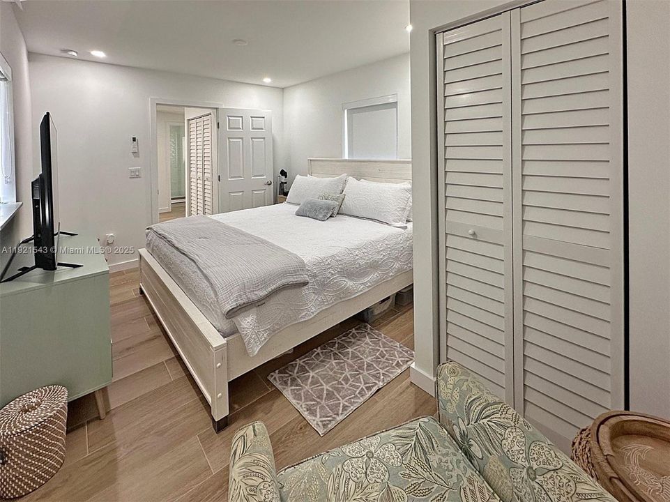 На продажу: $694,000 (2 спален, 1 ванн, 700 Квадратных фут)