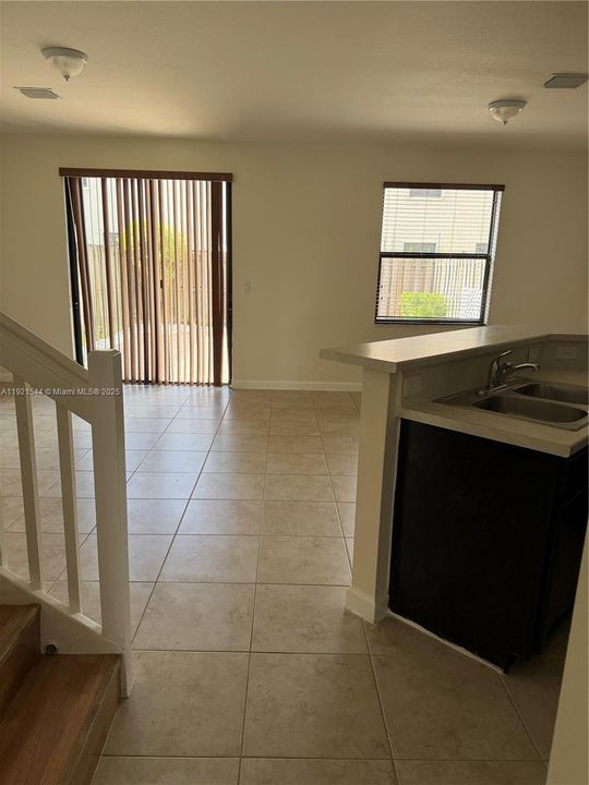 В аренду: $2,950 (3 спален, 2 ванн, 1616 Квадратных фут)