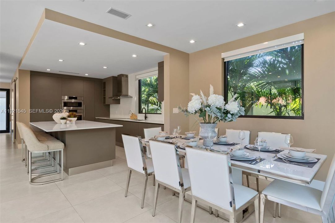 待售: $4,190,000 (5 贝兹, 5 浴室, 3005 平方英尺)