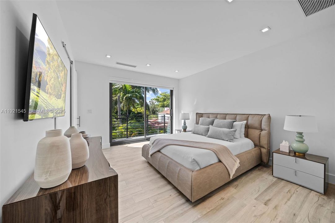 待售: $4,190,000 (5 贝兹, 5 浴室, 3005 平方英尺)