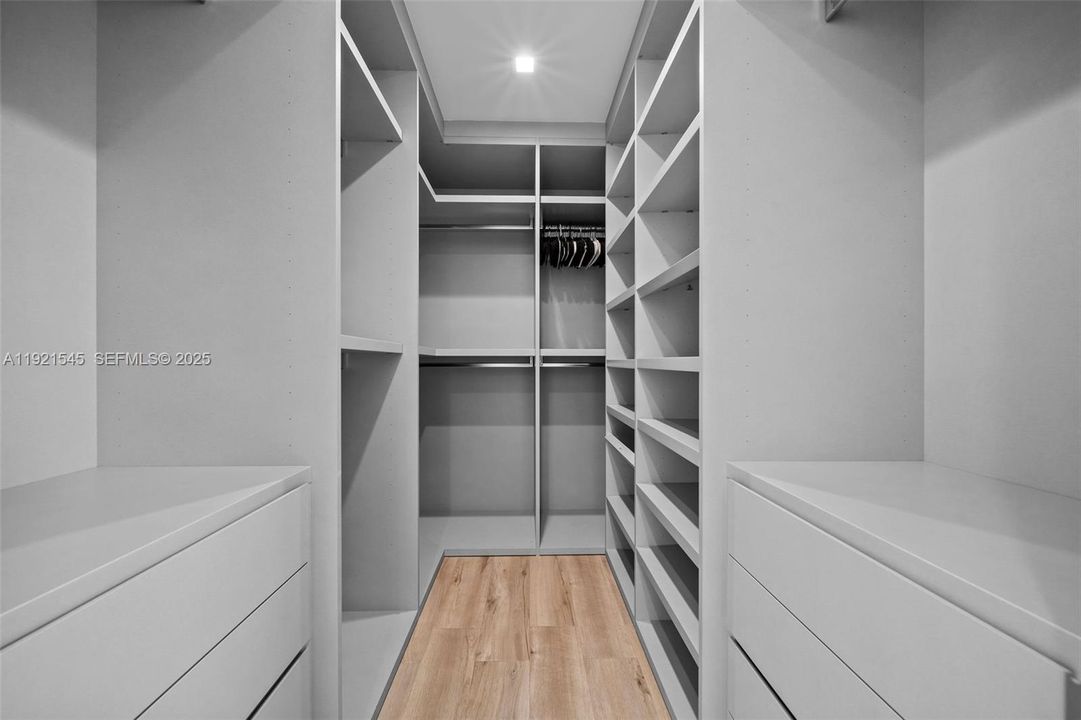 待售: $4,190,000 (5 贝兹, 5 浴室, 3005 平方英尺)