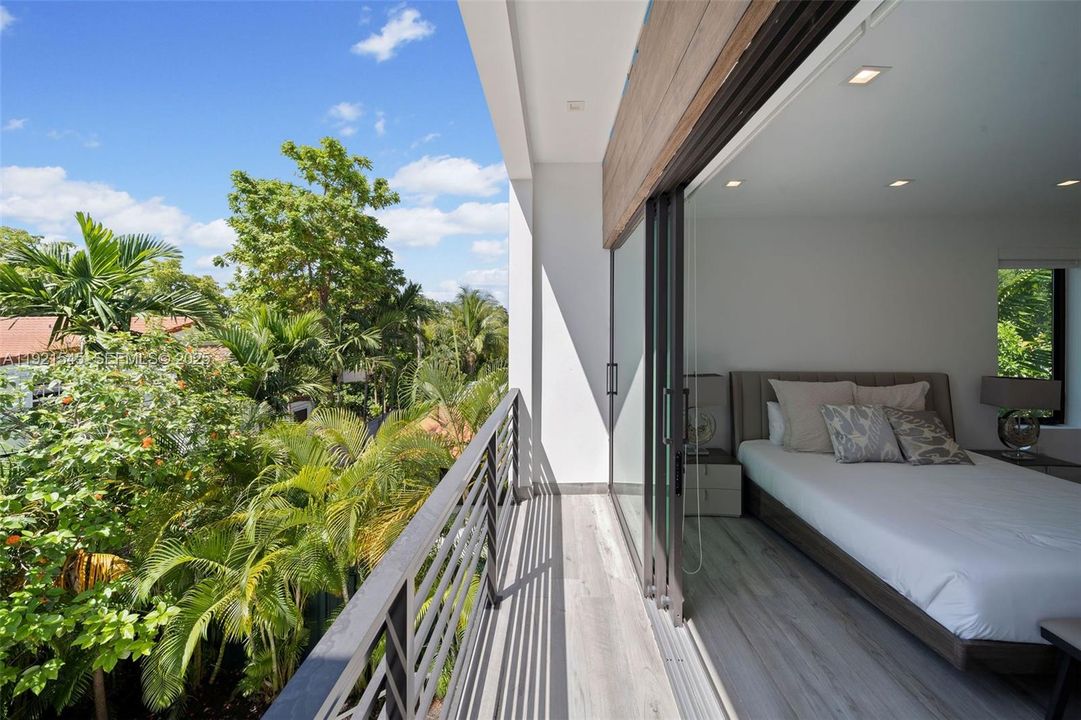 待售: $4,190,000 (5 贝兹, 5 浴室, 3005 平方英尺)