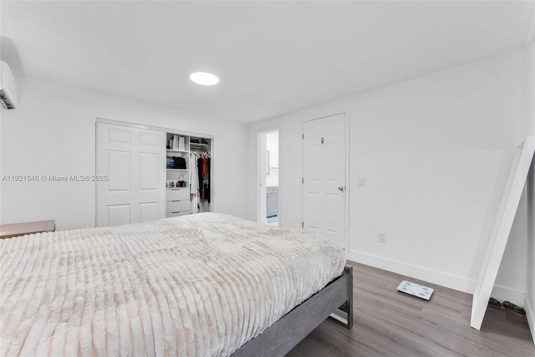 For Sale: $825,000 (3 beds, 3 baths, 1614 Square Feet)