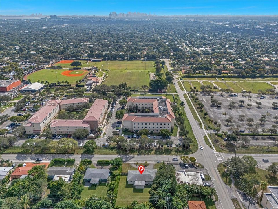 For Sale: $825,000 (3 beds, 3 baths, 1614 Square Feet)