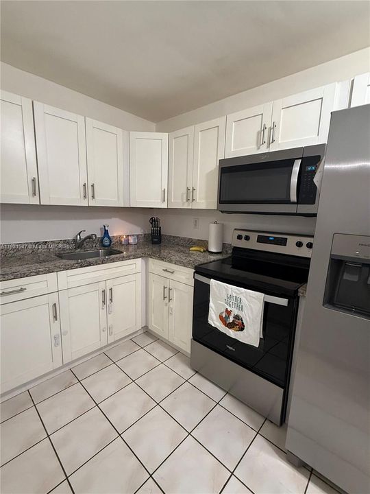 Active With Contract: $185,000 (1 beds, 1 baths, 700 Square Feet)