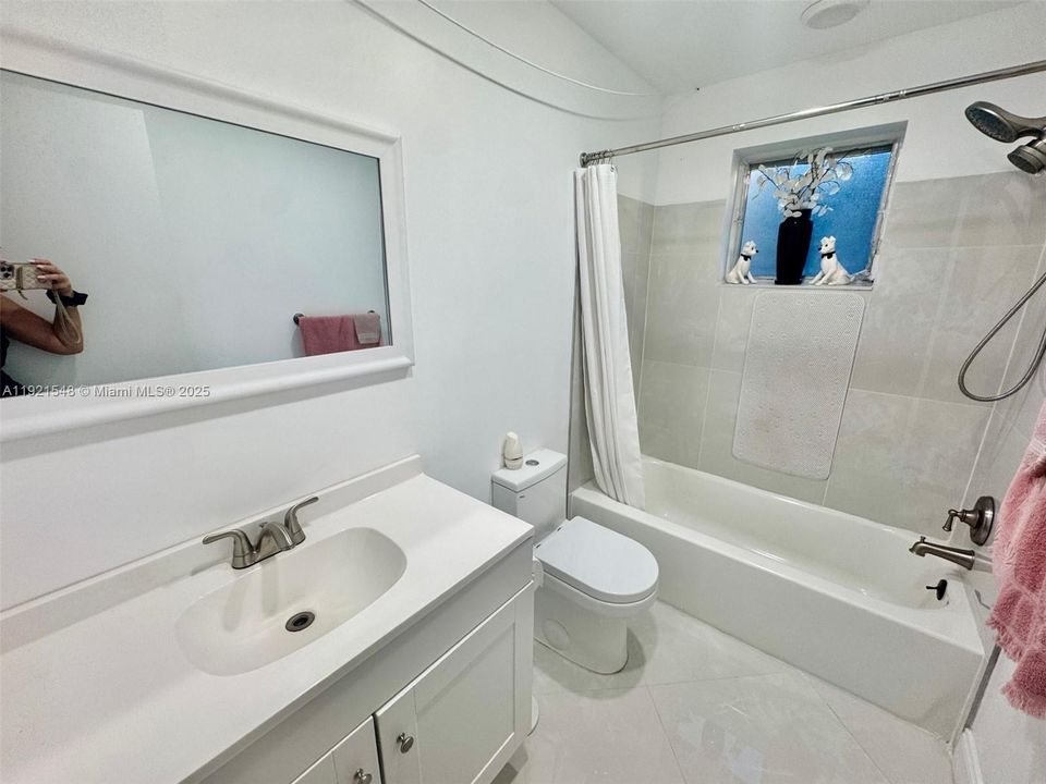 待售: $187,000 (1 贝兹, 1 浴室, 680 平方英尺)