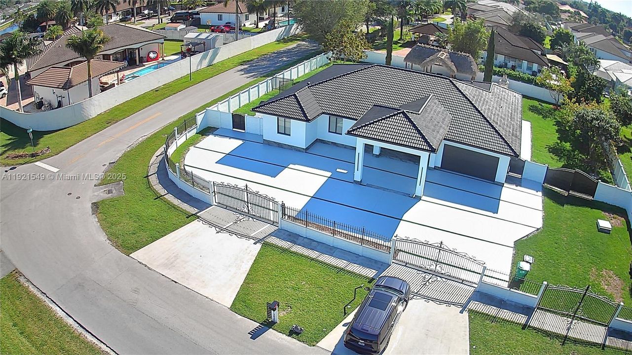 На продажу: $2,399,000 (4 спален, 3 ванн, 2654 Квадратных фут)