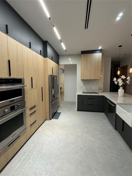 На продажу: $2,399,000 (4 спален, 3 ванн, 2654 Квадратных фут)