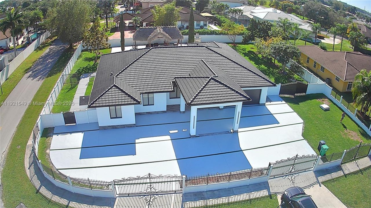 На продажу: $2,399,000 (4 спален, 3 ванн, 2654 Квадратных фут)