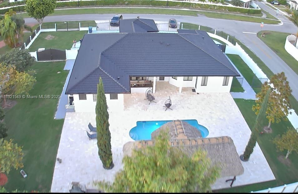 На продажу: $2,399,000 (4 спален, 3 ванн, 2654 Квадратных фут)