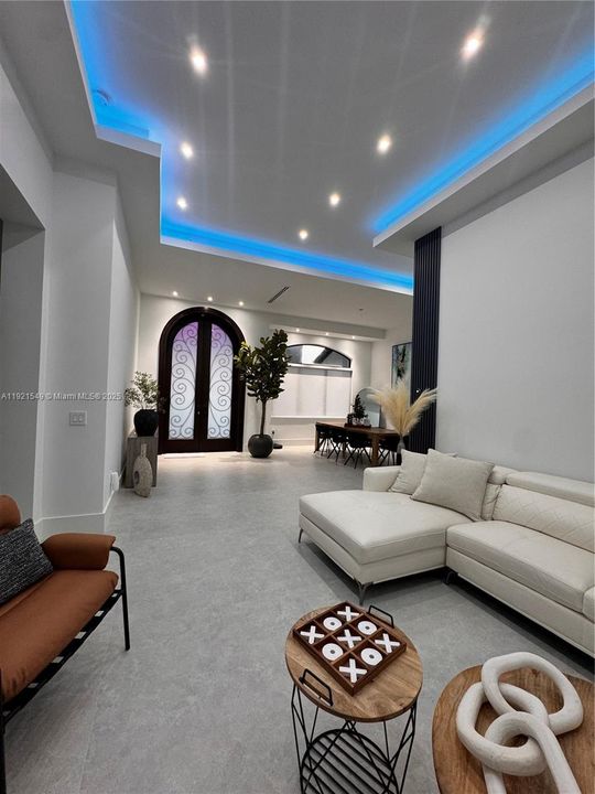 На продажу: $2,399,000 (4 спален, 3 ванн, 2654 Квадратных фут)