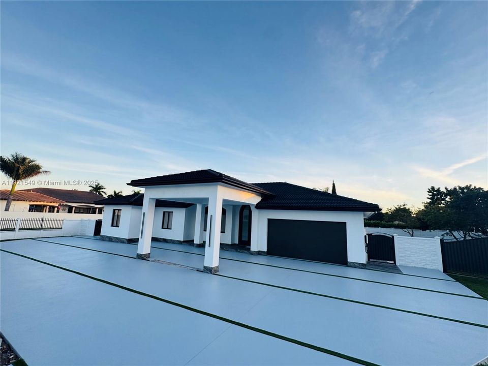 На продажу: $2,399,000 (4 спален, 3 ванн, 2654 Квадратных фут)