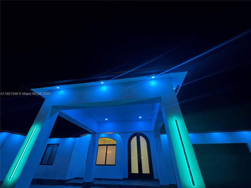 На продажу: $2,399,000 (4 спален, 3 ванн, 2654 Квадратных фут)