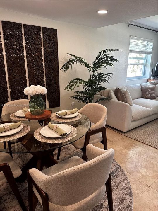 На продажу: $385,000 (2 спален, 1 ванн, 1012 Квадратных фут)