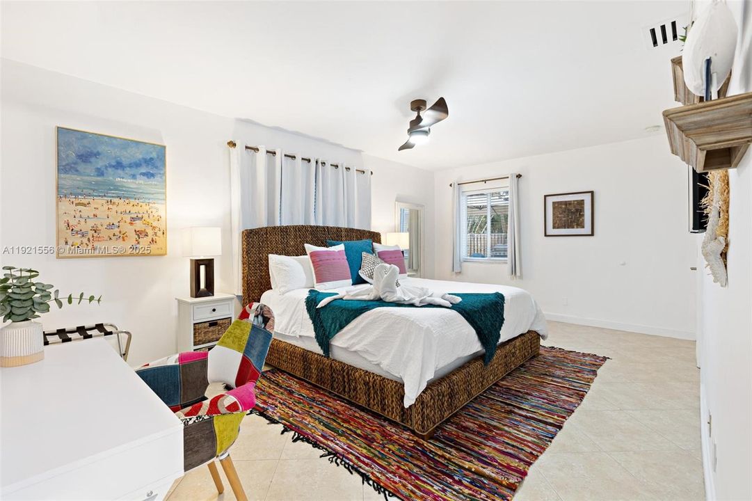 For Sale: $1,450,000 (3 beds, 2 baths, 1889 Square Feet)