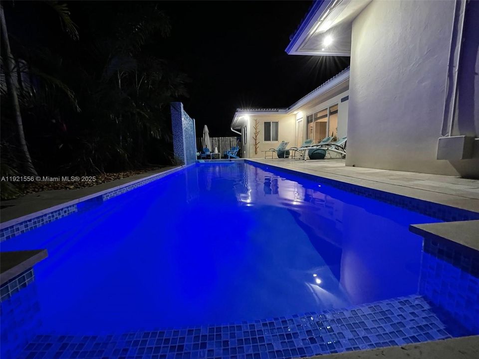 For Sale: $1,450,000 (3 beds, 2 baths, 1889 Square Feet)