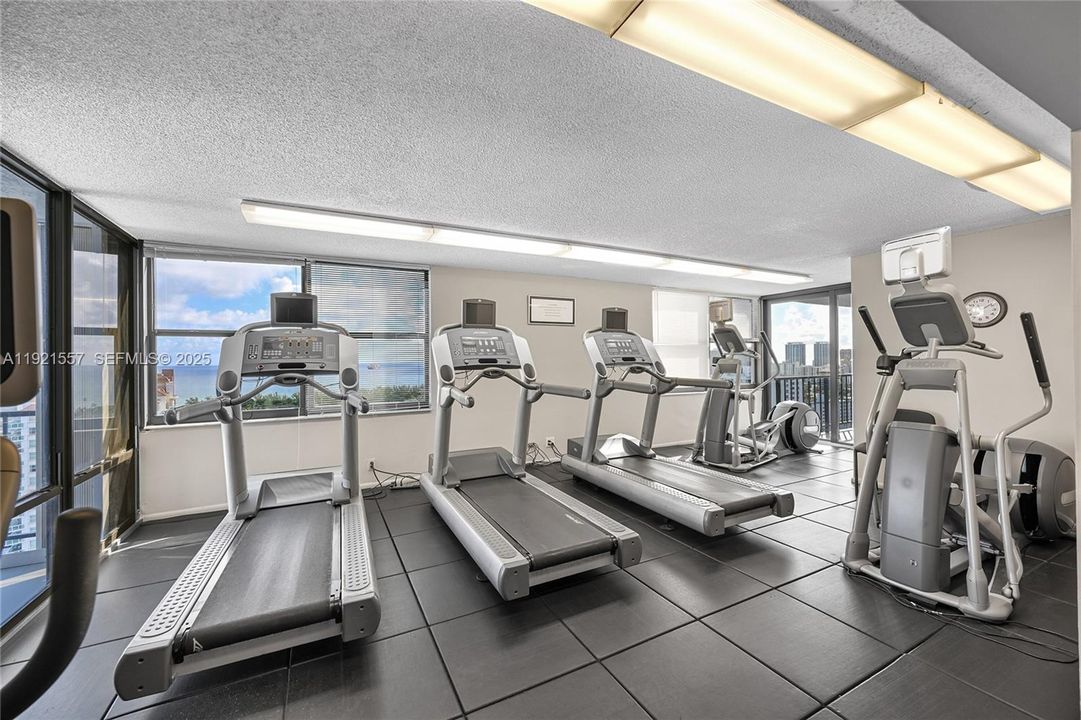 待售: $899,000 (2 贝兹, 2 浴室, 1620 平方英尺)