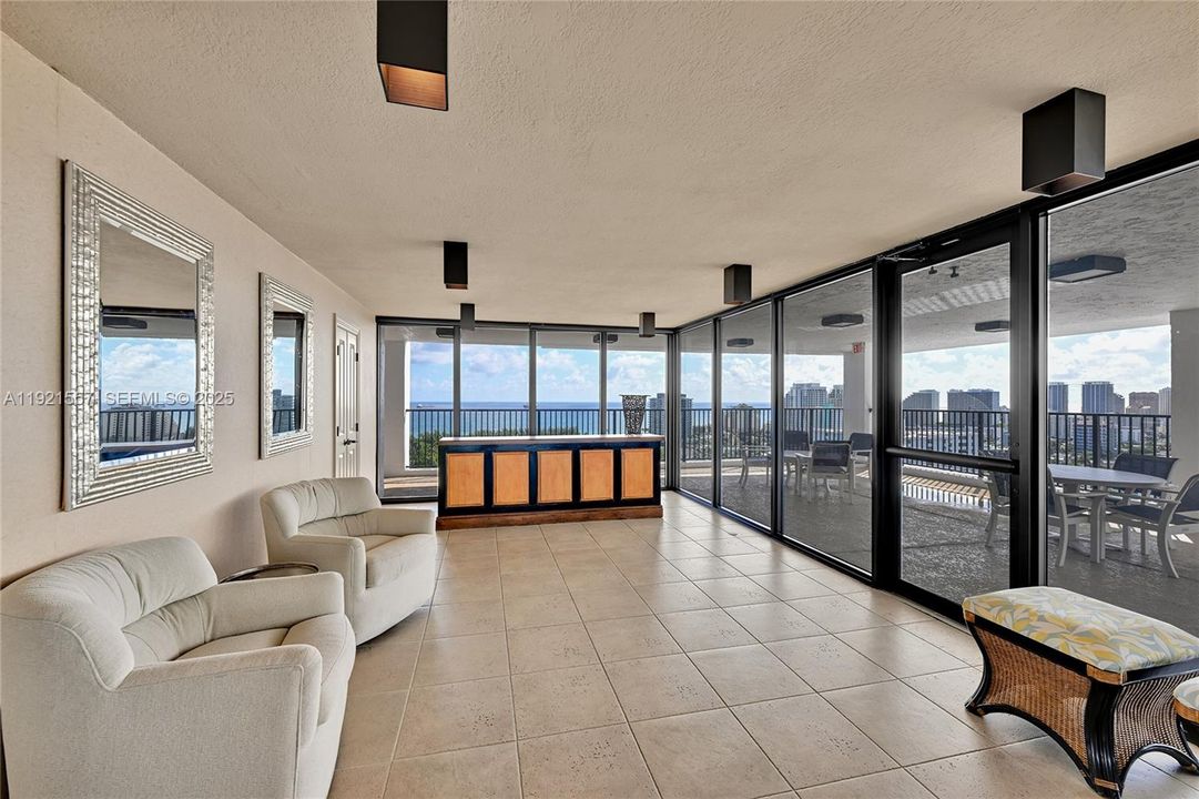 待售: $899,000 (2 贝兹, 2 浴室, 1620 平方英尺)