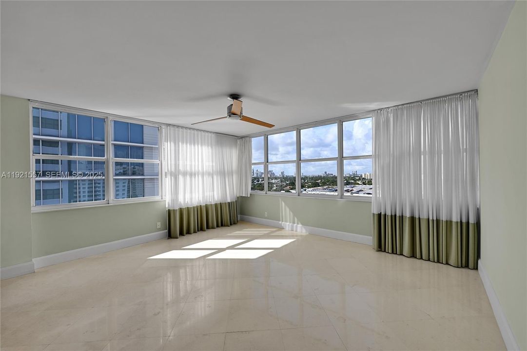 待售: $899,000 (2 贝兹, 2 浴室, 1620 平方英尺)