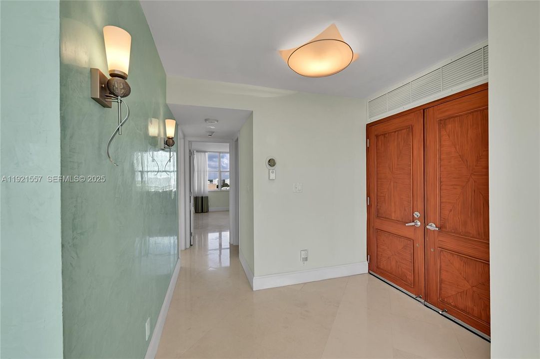 待售: $899,000 (2 贝兹, 2 浴室, 1620 平方英尺)