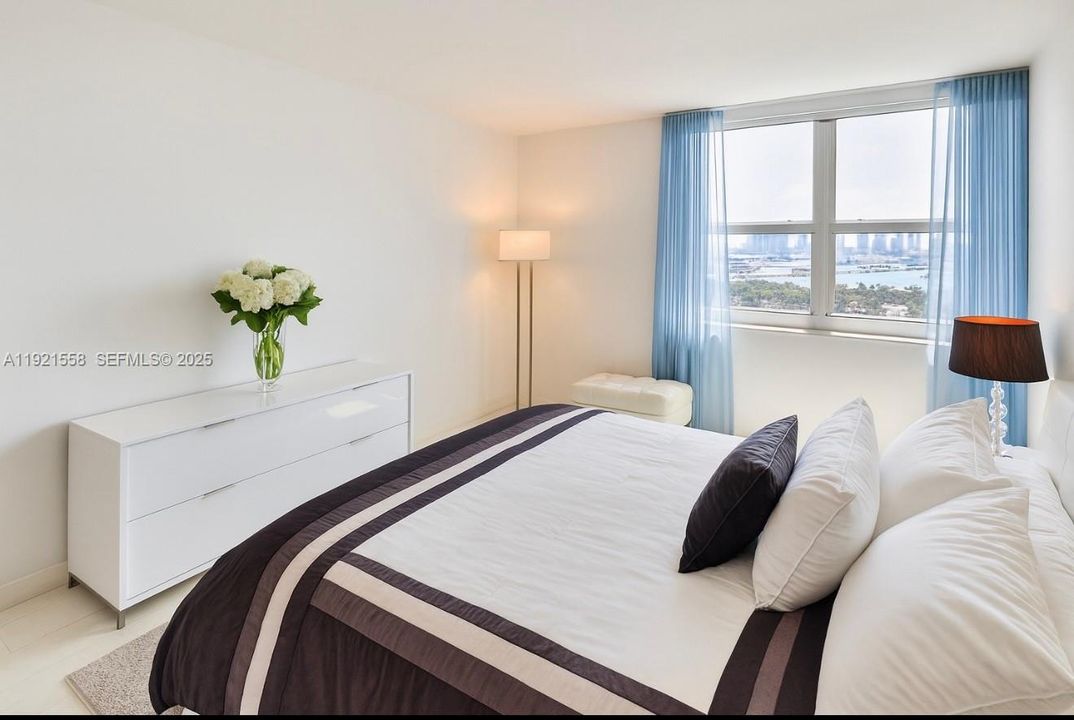 For Sale: $1,790,000 (2 beds, 2 baths, 1147 Square Feet)