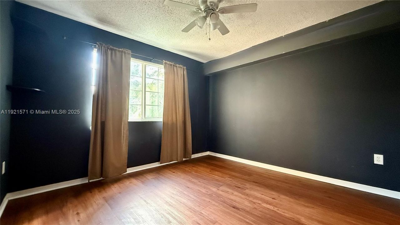 For Rent: $2,150 (2 beds, 2 baths, 1014 Square Feet)