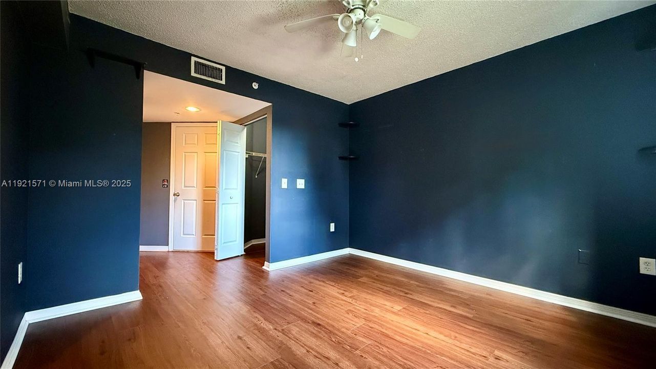 For Rent: $2,150 (2 beds, 2 baths, 1014 Square Feet)