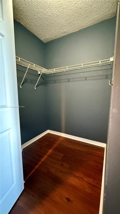 For Rent: $2,150 (2 beds, 2 baths, 1014 Square Feet)