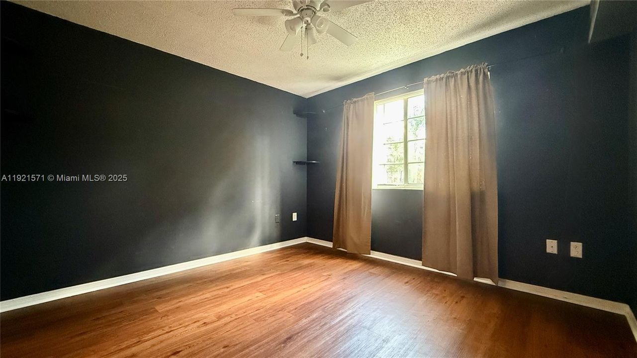 For Rent: $2,150 (2 beds, 2 baths, 1014 Square Feet)