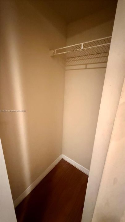For Rent: $2,150 (2 beds, 2 baths, 1014 Square Feet)
