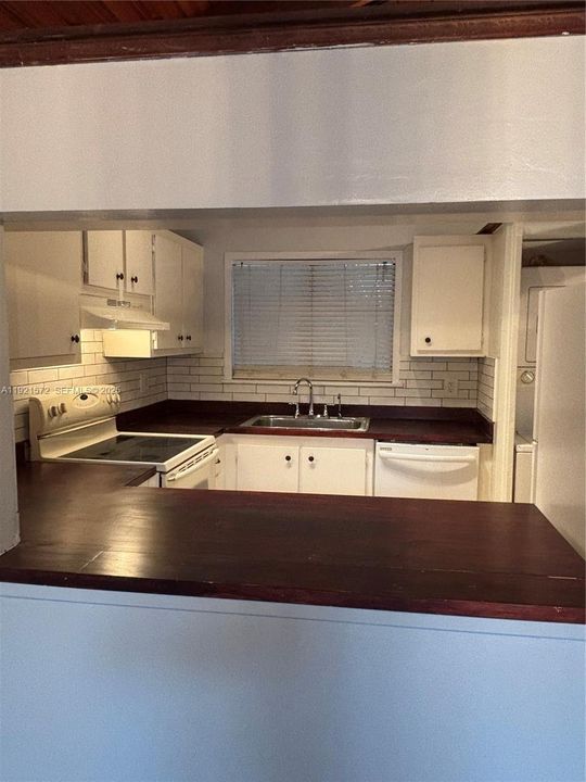 For Rent: $2,600 (2 beds, 2 baths, 1136 Square Feet)