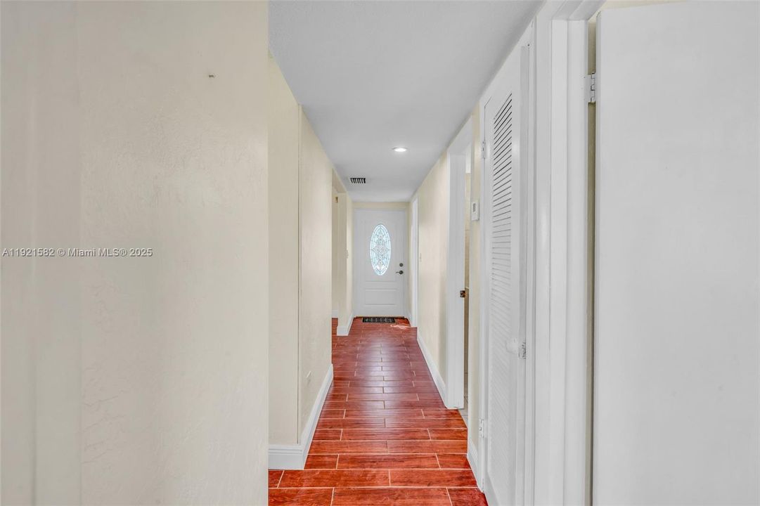 待售: $975,000 (3 贝兹, 2 浴室, 1122 平方英尺)