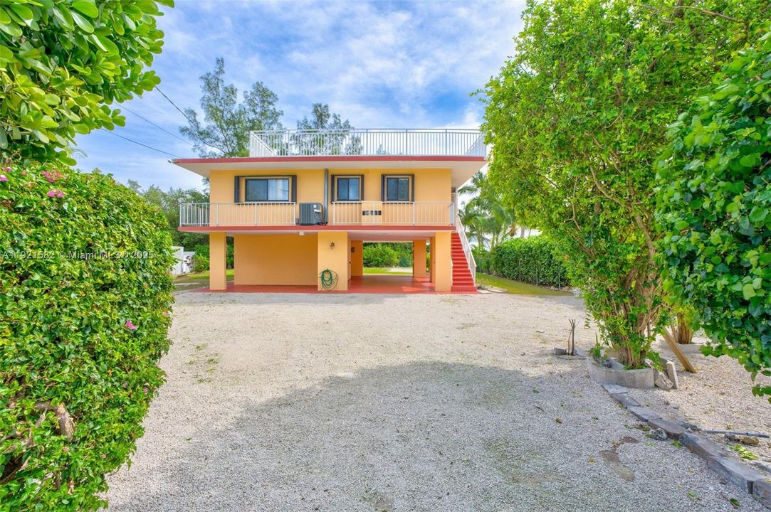 待售: $975,000 (3 贝兹, 2 浴室, 1122 平方英尺)