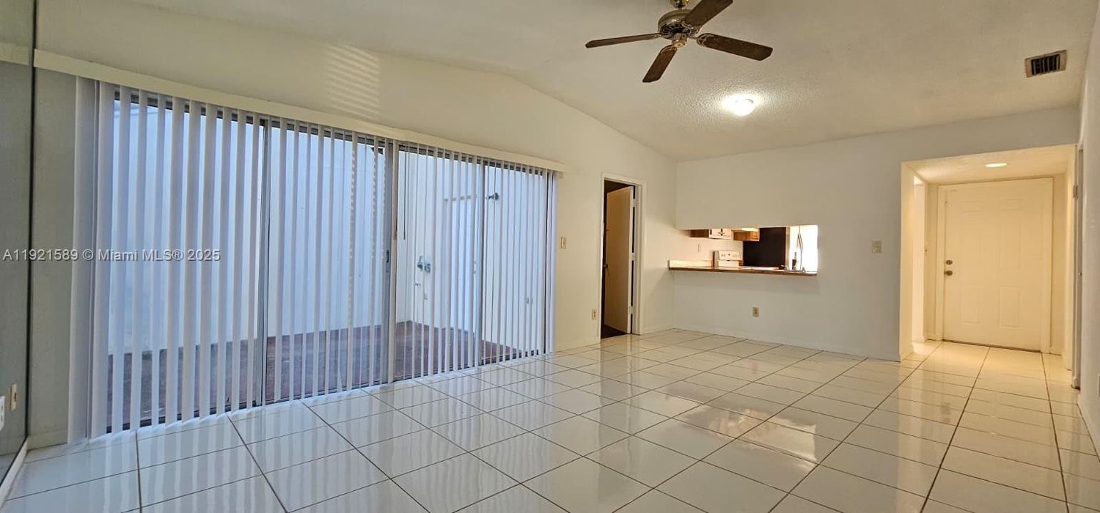 Active With Contract: $2,300 (2 beds, 2 baths, 957 Square Feet)