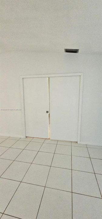 Active With Contract: $2,300 (2 beds, 2 baths, 957 Square Feet)