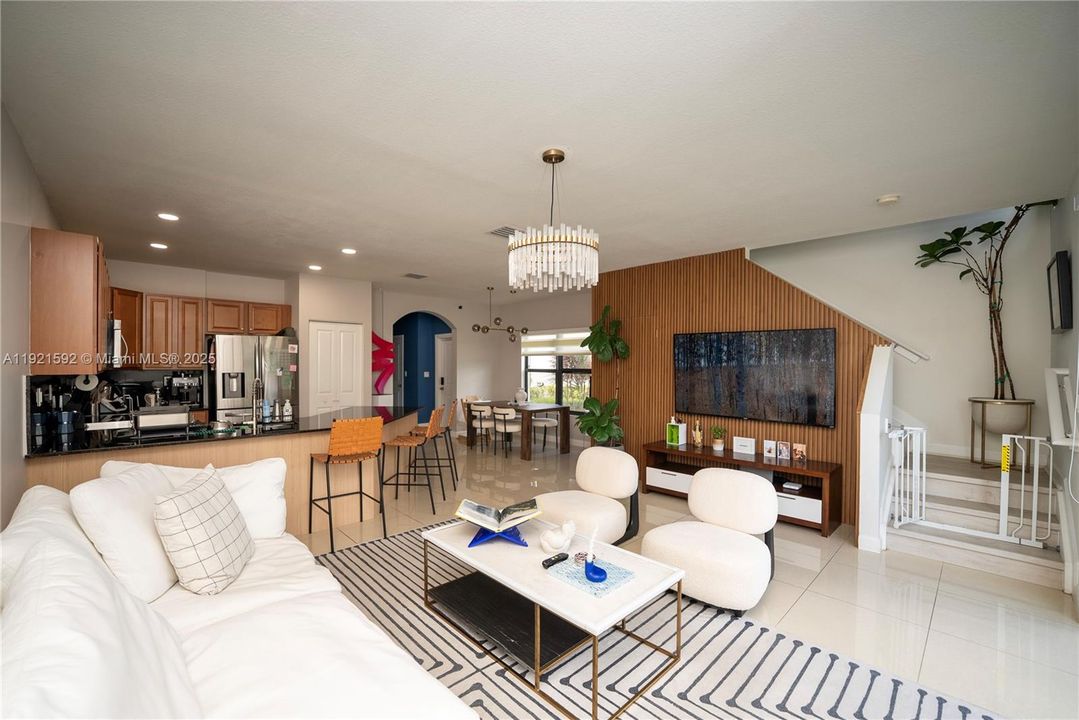 En Venta: $545,000 (3 camas, 2 baños, 1798 Pies cuadrados)