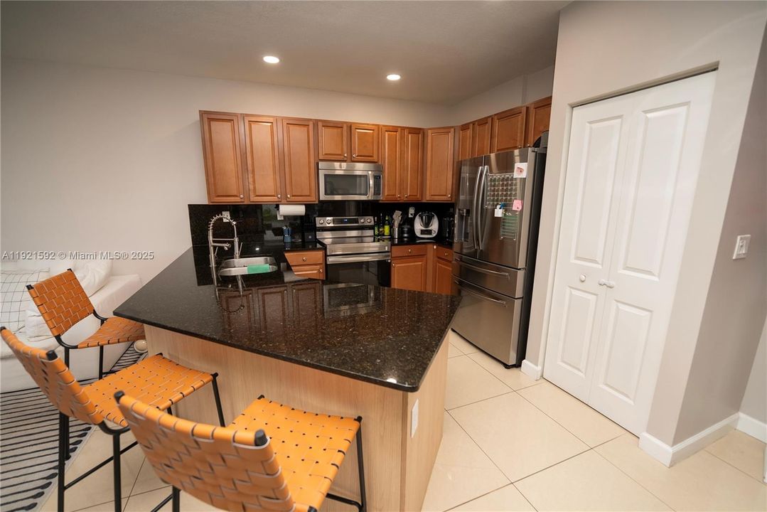 En Venta: $545,000 (3 camas, 2 baños, 1798 Pies cuadrados)