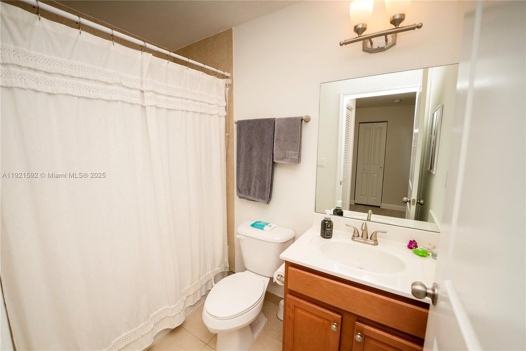 En Venta: $545,000 (3 camas, 2 baños, 1798 Pies cuadrados)