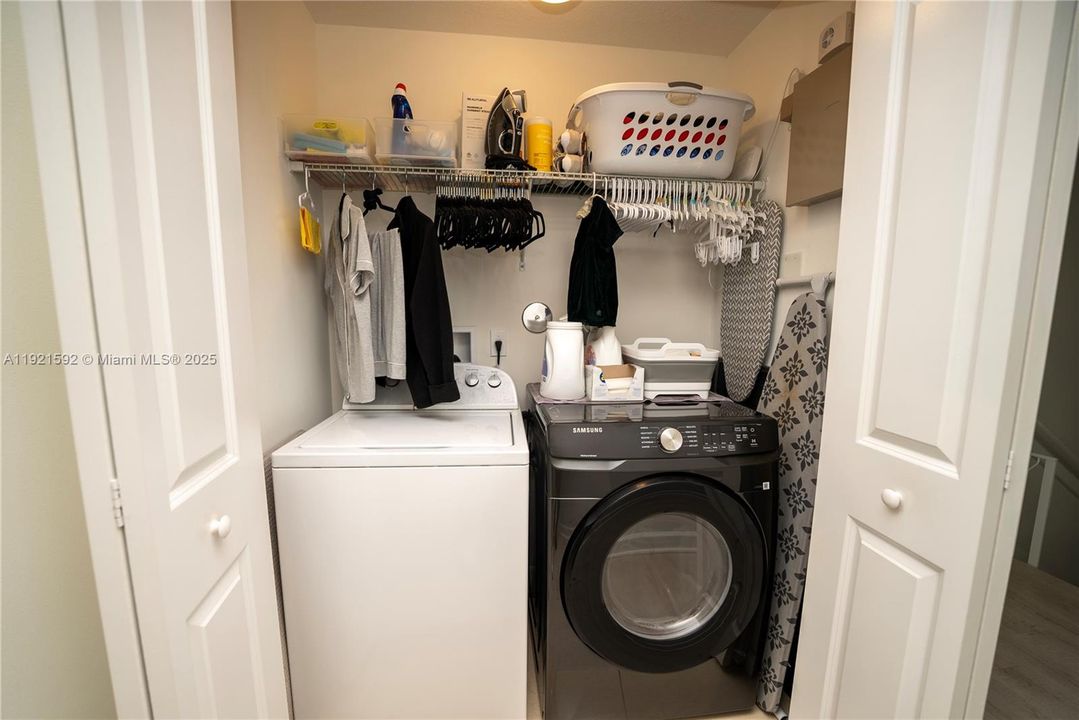 En Venta: $545,000 (3 camas, 2 baños, 1798 Pies cuadrados)