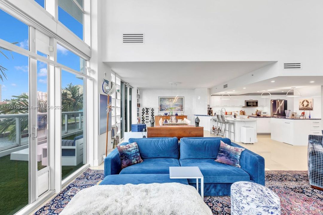 For Sale: $1,650,000 (4 beds, 4 baths, 3142 Square Feet)