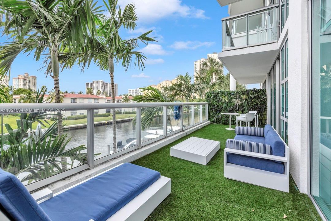 For Sale: $1,650,000 (4 beds, 4 baths, 3142 Square Feet)