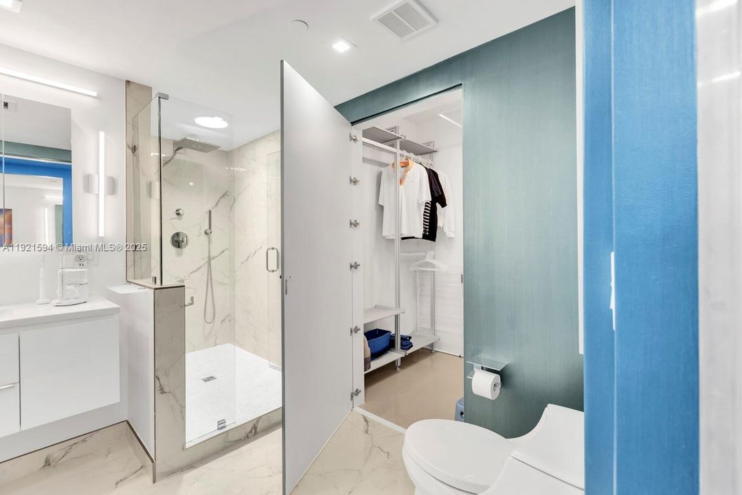 For Sale: $1,650,000 (4 beds, 4 baths, 3142 Square Feet)