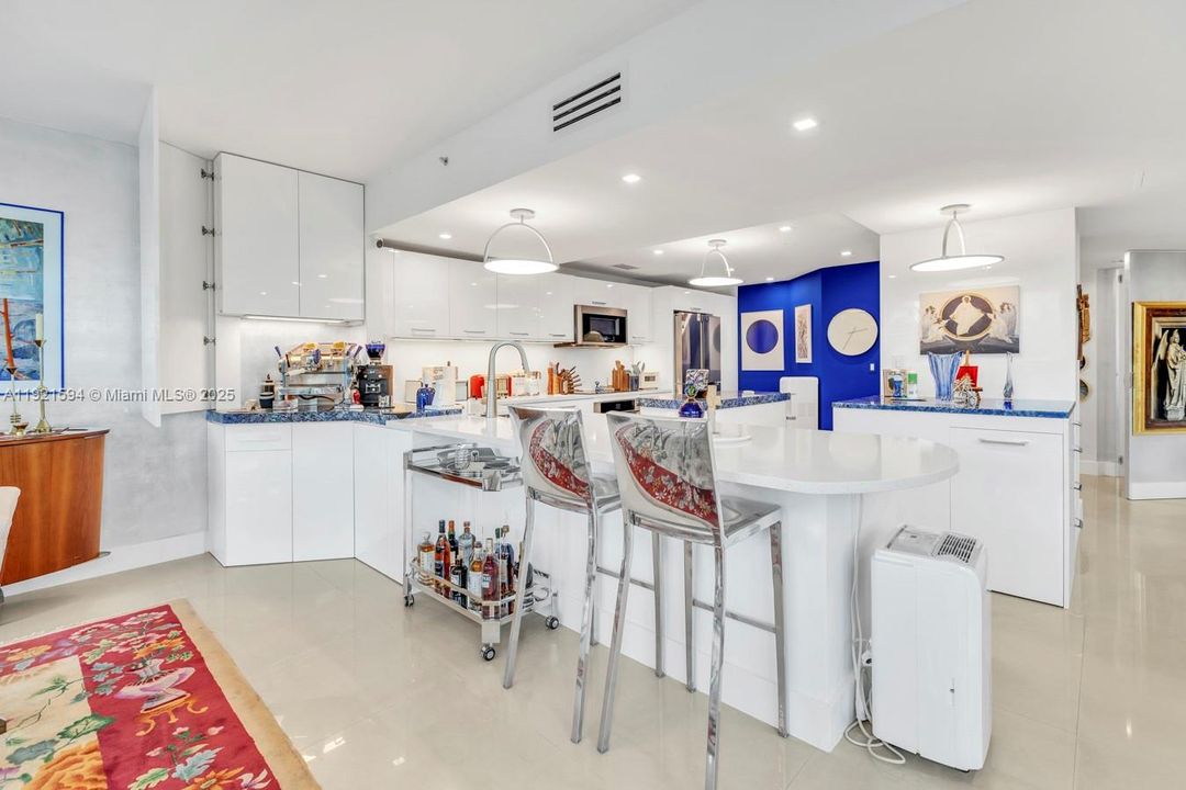 For Sale: $1,650,000 (4 beds, 4 baths, 3142 Square Feet)